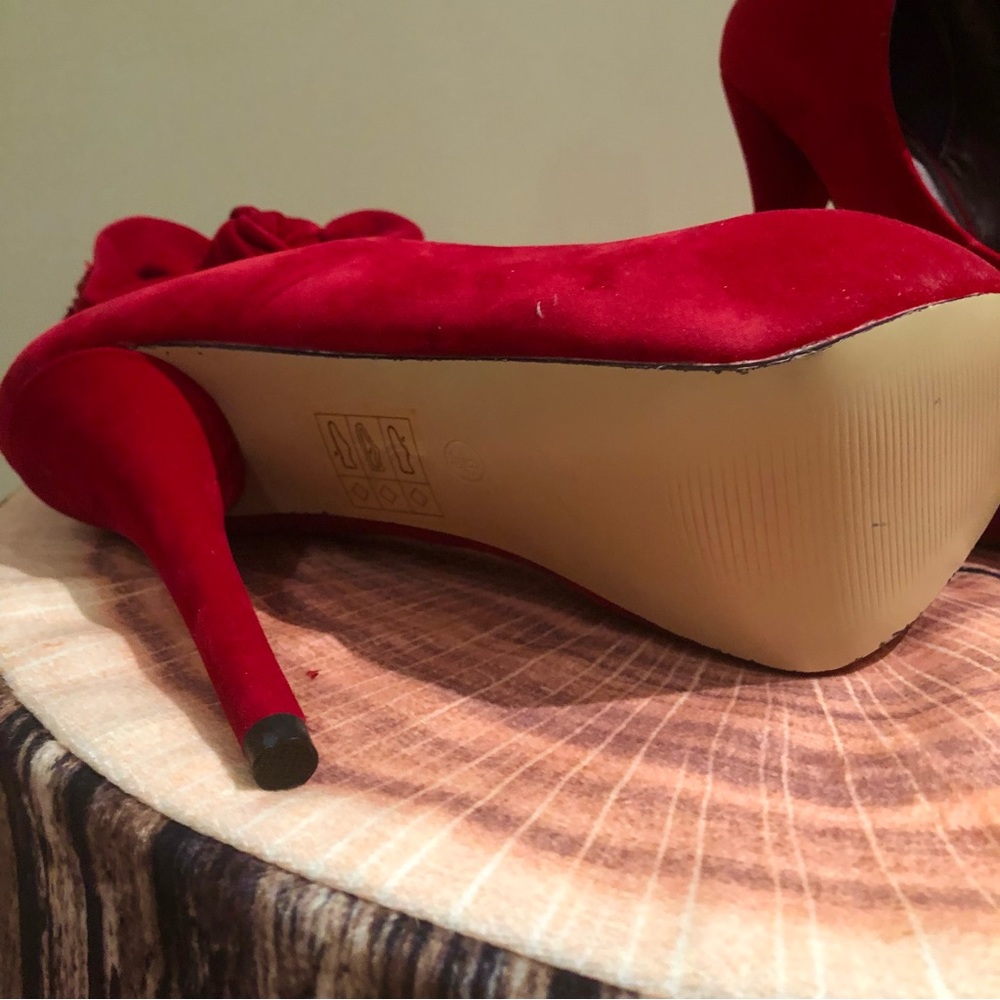 ASOS Truffle, Ruby Velvet Heels - Picture 6 of 7
